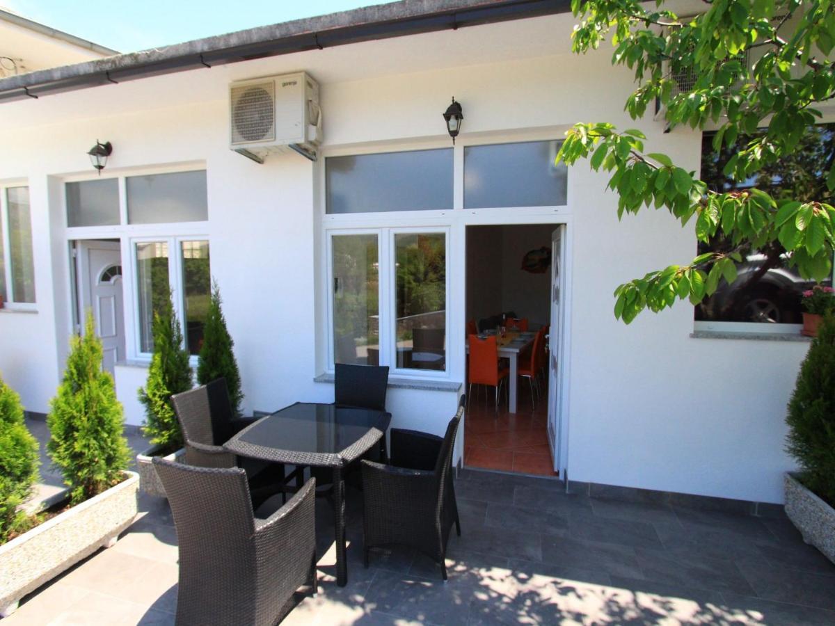 Apartments Nero Novi Vinodolski Εξωτερικό φωτογραφία