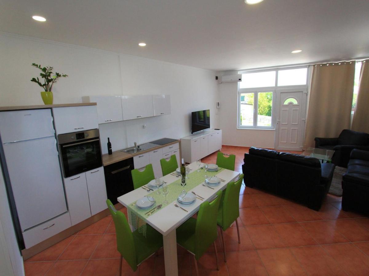Apartments Nero Novi Vinodolski Εξωτερικό φωτογραφία