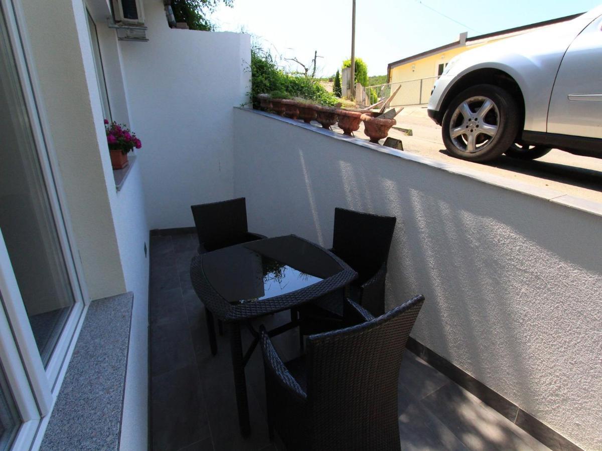 Apartments Nero Novi Vinodolski Εξωτερικό φωτογραφία