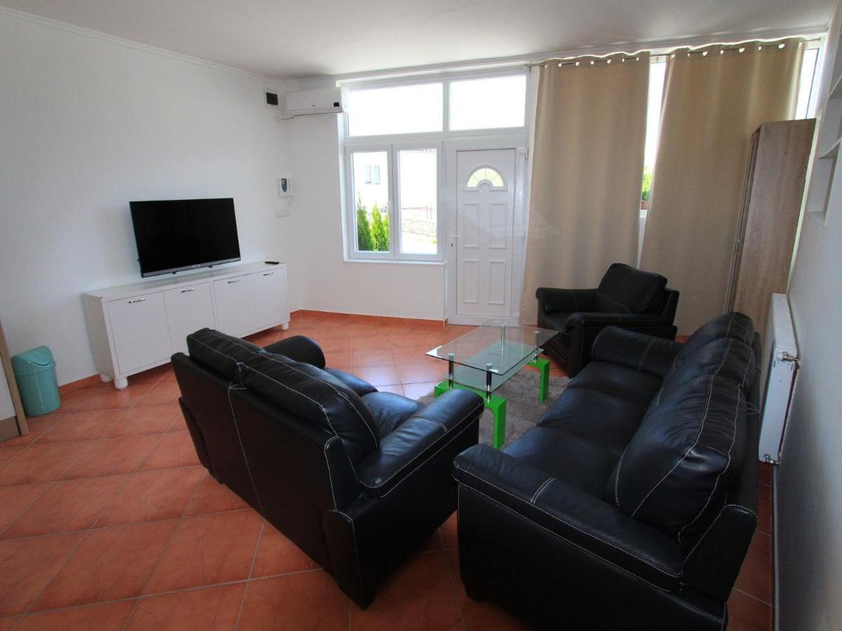 Apartments Nero Novi Vinodolski Εξωτερικό φωτογραφία